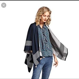 Cabi Reversible Wrap Size M/L